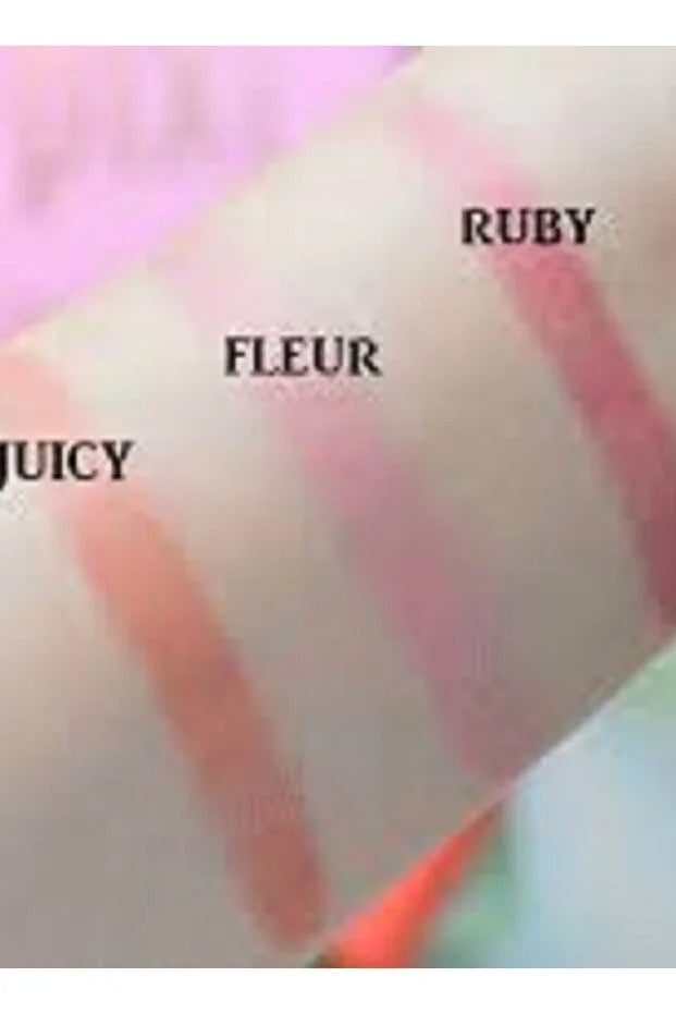 Sky Shine أحمر خدود Pixi On The Glow Fleur 19 جرام